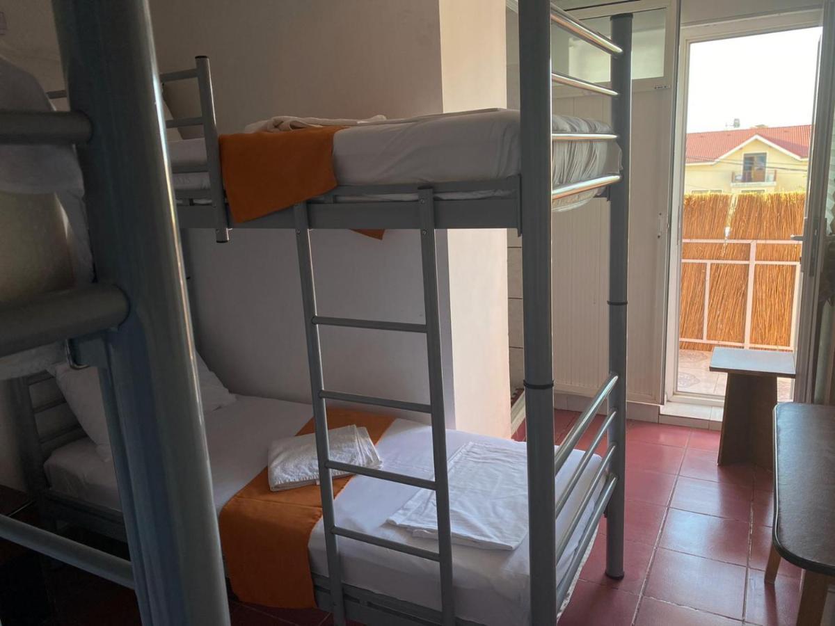 Casa Barbie Costinesti Hostel Exterior photo
