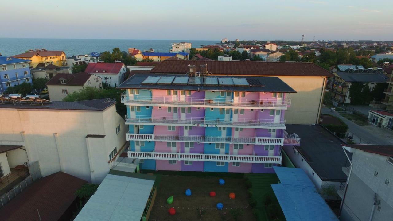 Casa Barbie Costinesti Hostel Exterior photo